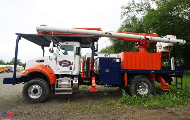 Image of Peterbilt 348 equipment image 2