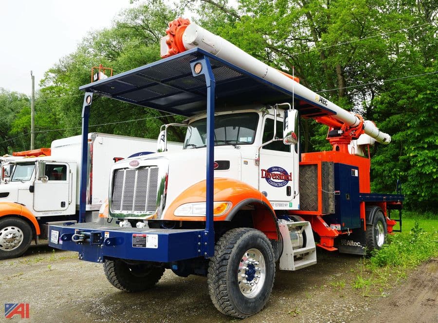 Image of Peterbilt 348 Primary image