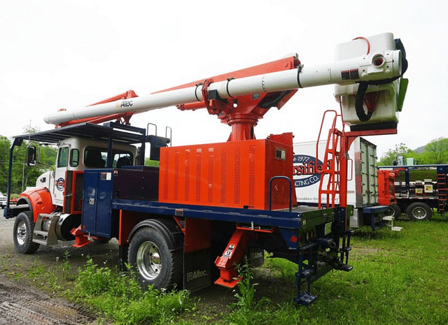 Image of Peterbilt 348 equipment image 2