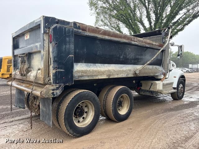 Image of Peterbilt 348 equipment image 4