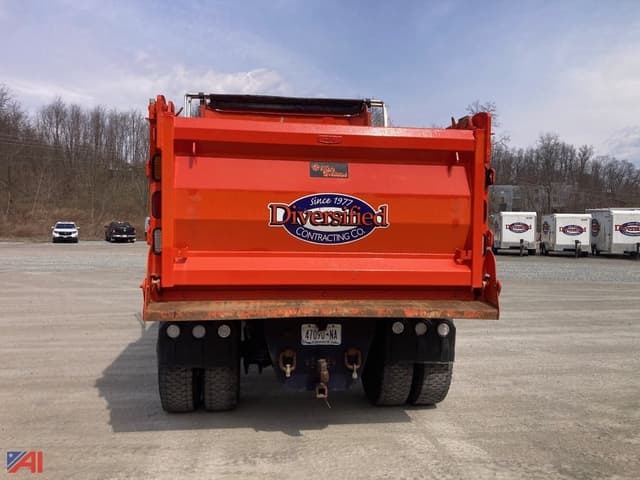 Image of Peterbilt 348 equipment image 3