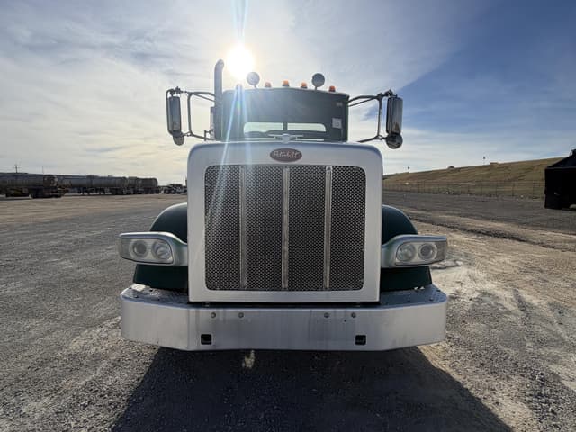 Image of Peterbilt 367 equipment image 1