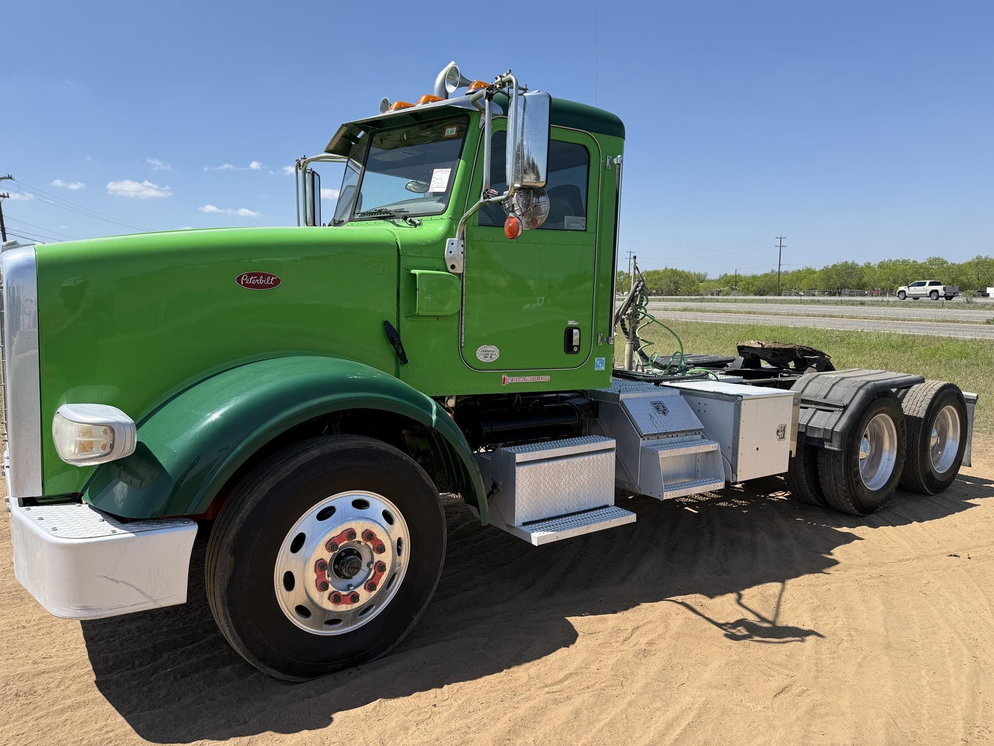2020 Peterbilt 367 Equipment Image0