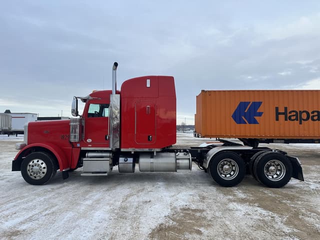 Image of Peterbilt 389 equipment image 3