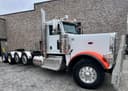 2010 Peterbilt 389 Image