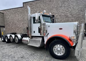 2010 Peterbilt 389 Image
