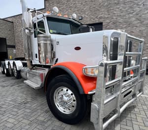 2020 Peterbilt 389 Image
