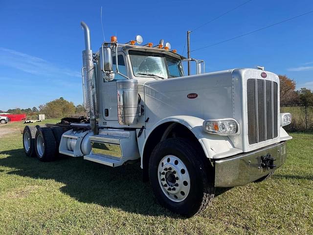 Image of Peterbilt 389 equipment image 2