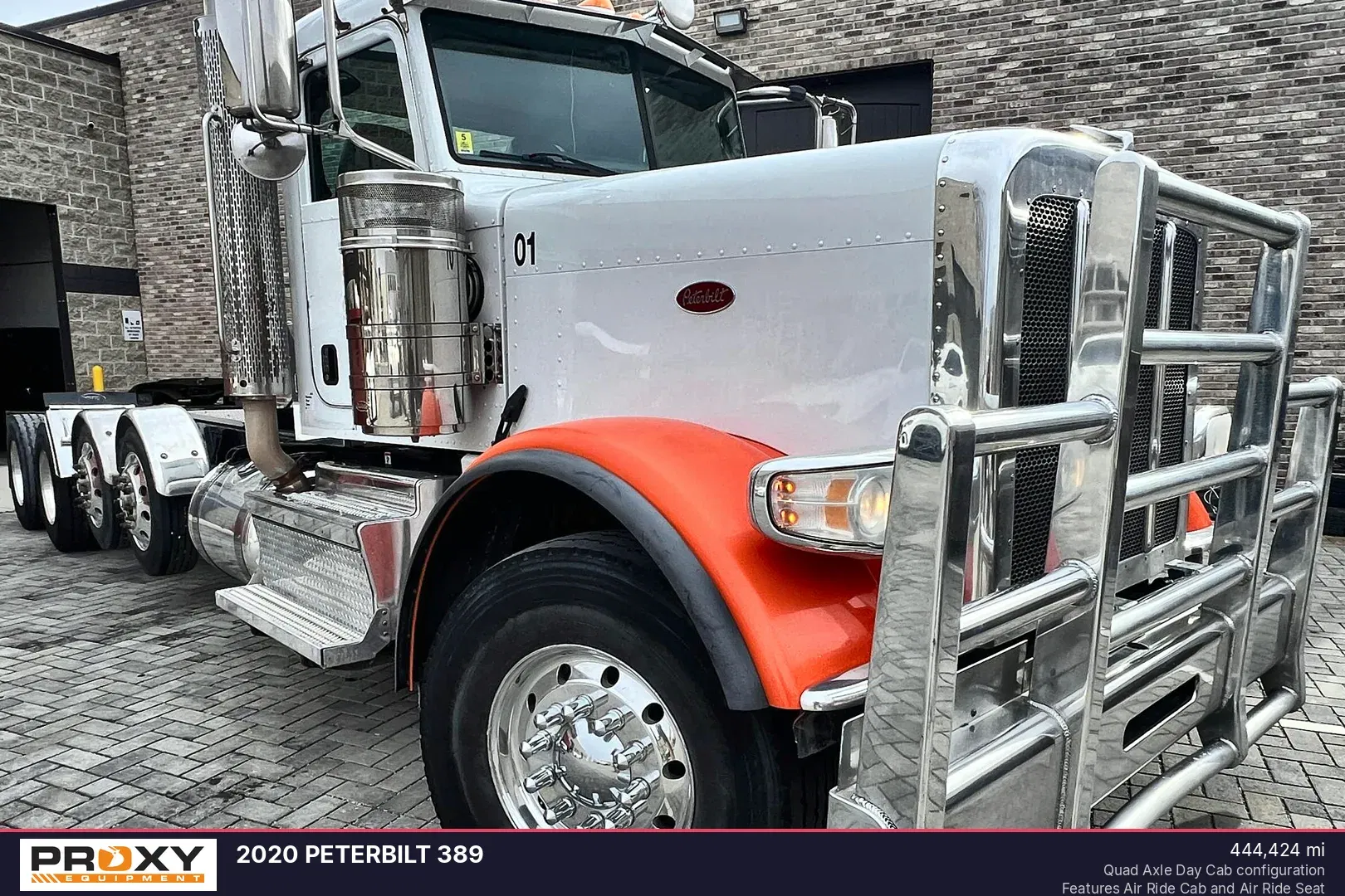 2020 Peterbilt 389 Equipment Image0
