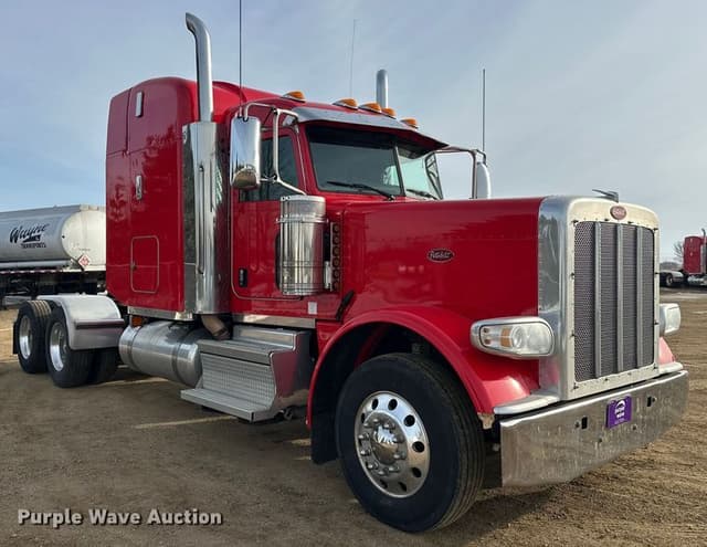 Image of Peterbilt 389 equipment image 2