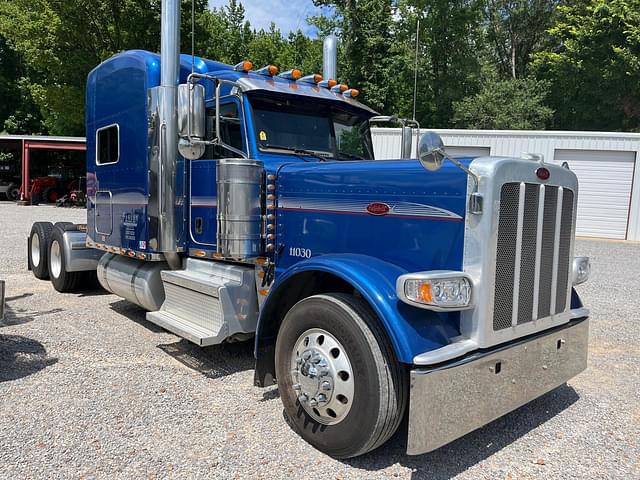 Image of Peterbilt 389 equipment image 1