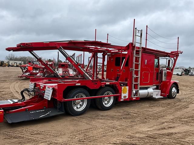 Image of Peterbilt 389 equipment image 4