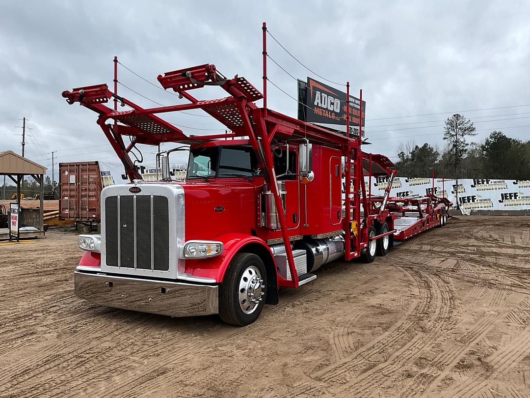 Image of Peterbilt 389 Primary image