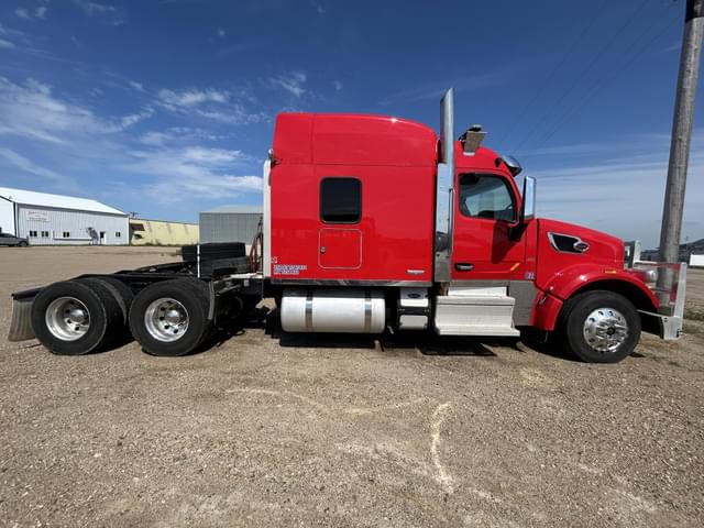 Image of Peterbilt 567 equipment image 3