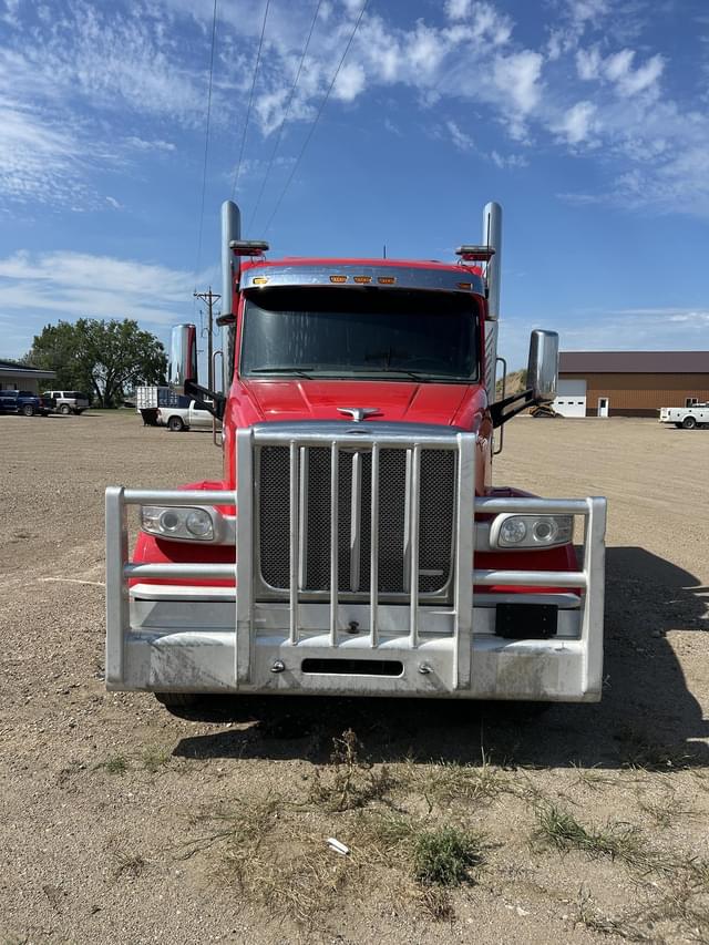 Image of Peterbilt 567 equipment image 1