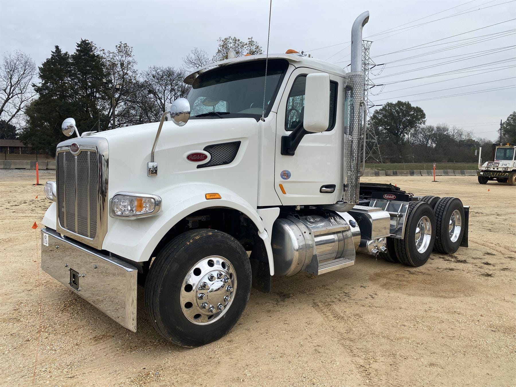 Main image Peterbilt 567