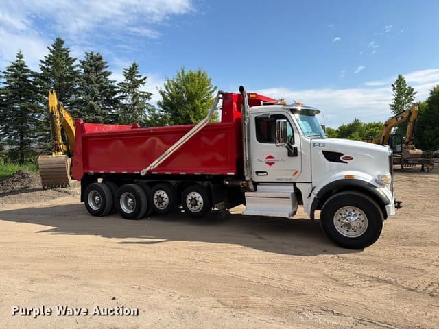 Image of Peterbilt 567 equipment image 3