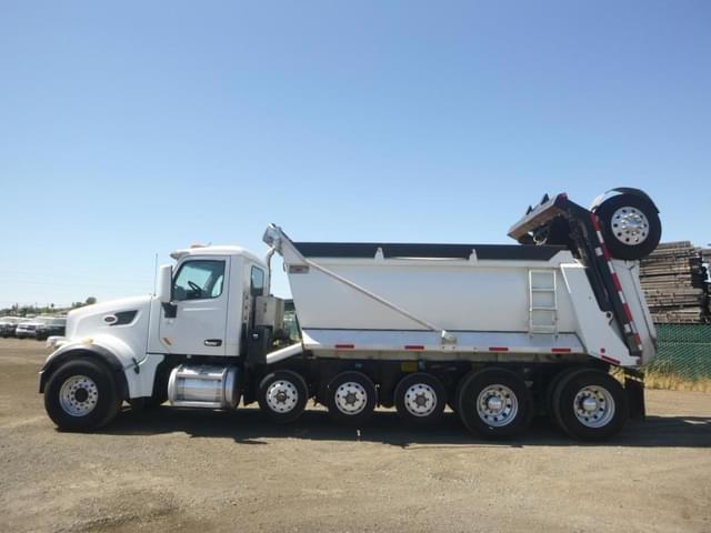 Image of Peterbilt 567 equipment image 4