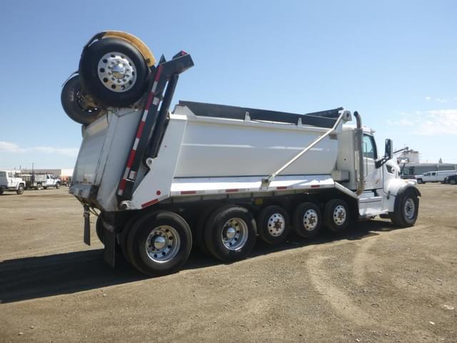 Image of Peterbilt 567 equipment image 2