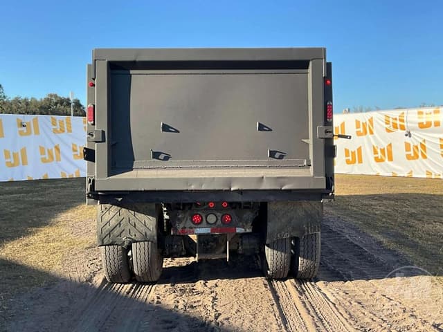 Image of Peterbilt 567 equipment image 4