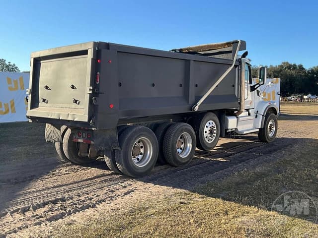 Image of Peterbilt 567 equipment image 3