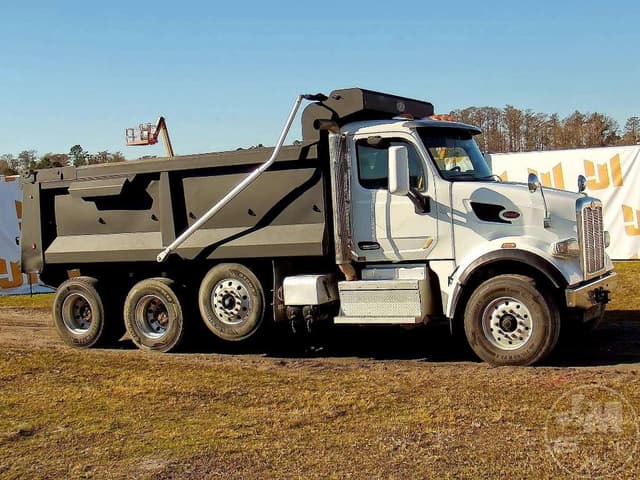 Image of Peterbilt 567 equipment image 3
