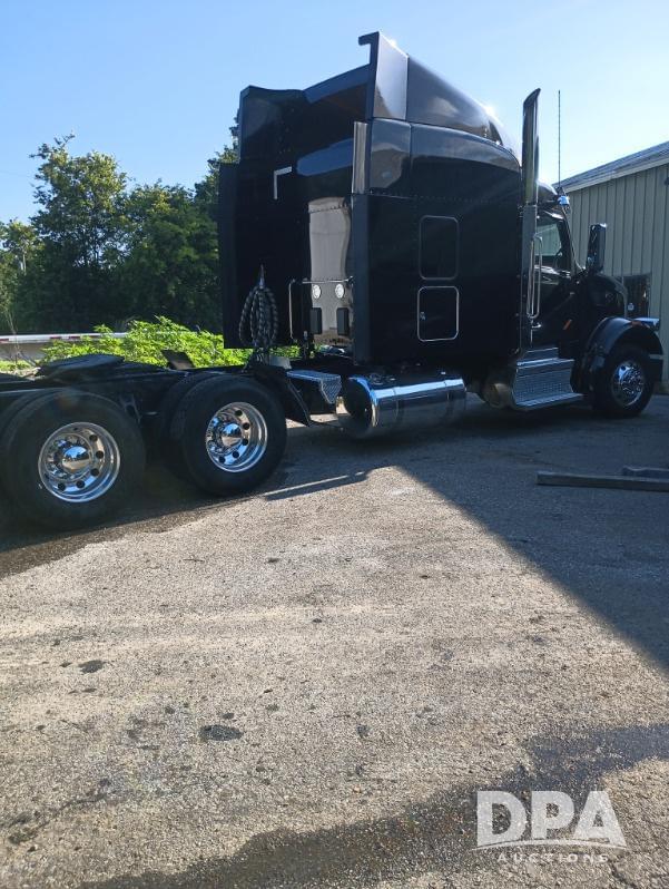 Image of Peterbilt 567 equipment image 1
