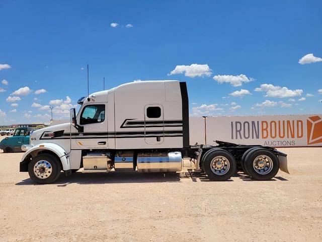 Image of Peterbilt 567 equipment image 1
