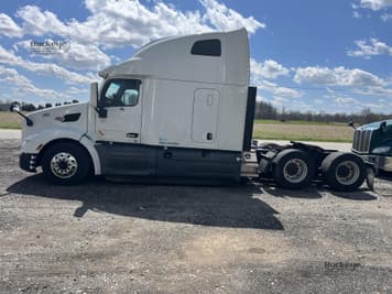 Main image Peterbilt 579