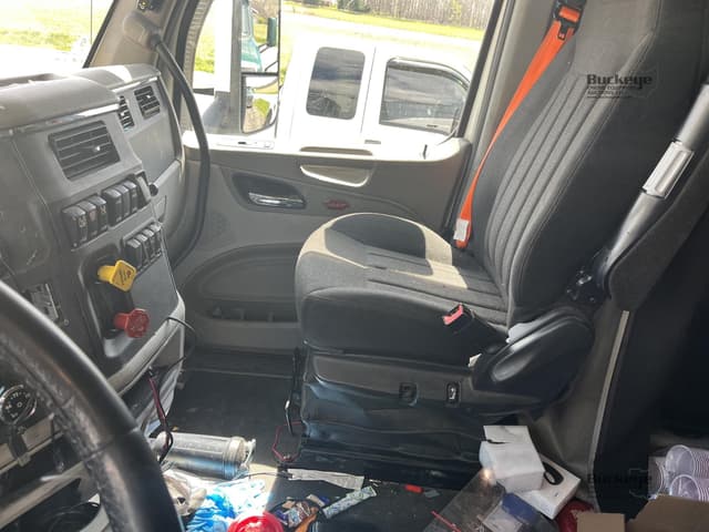 Image of Peterbilt 579 equipment image 4