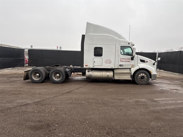 Image of Peterbilt 579 equipment image 3