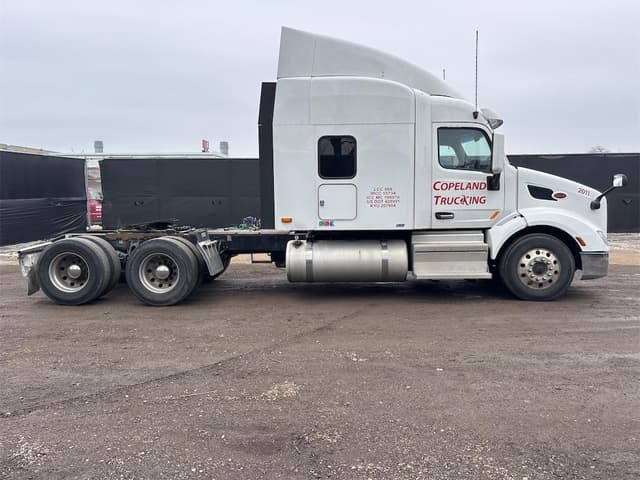 Image of Peterbilt 579 equipment image 3