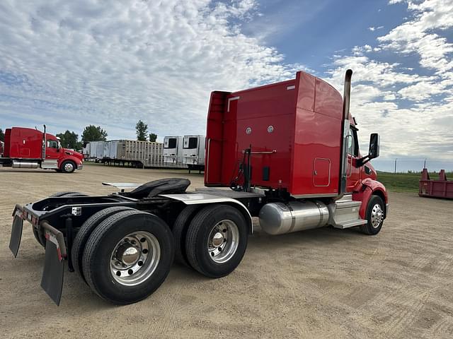 Image of Peterbilt 579 equipment image 4