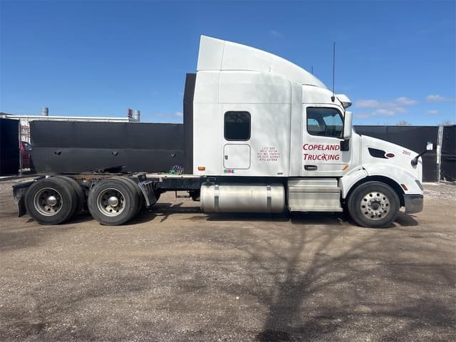 Image of Peterbilt 579 equipment image 2