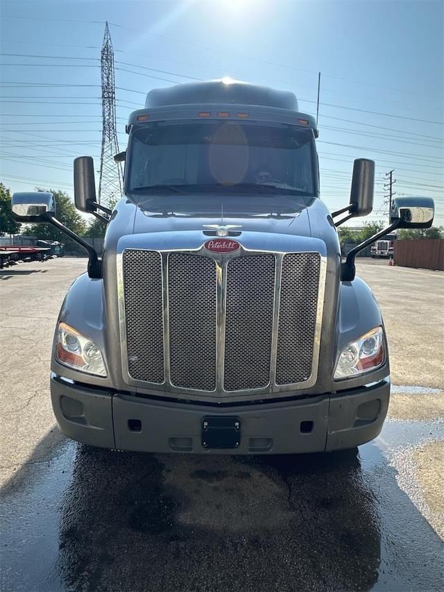 Image of Peterbilt 579 equipment image 1