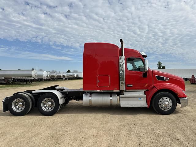 Image of Peterbilt 579 equipment image 4