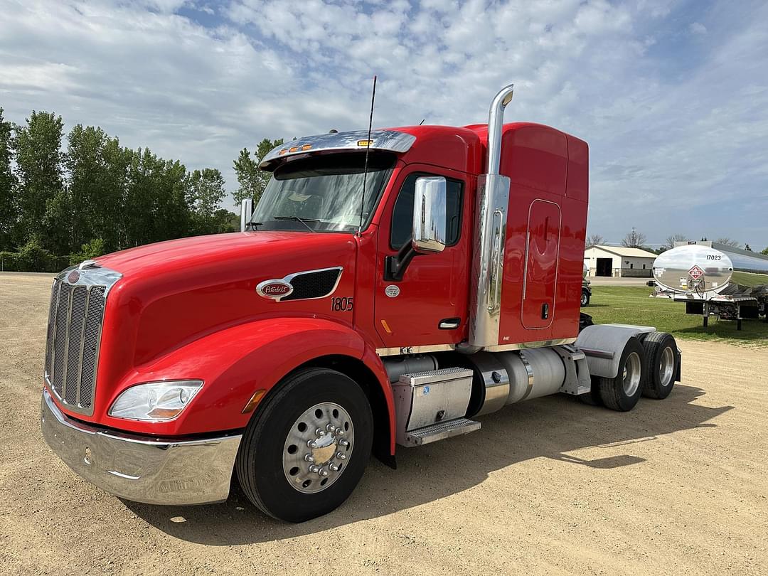 Image of Peterbilt 579 Primary image
