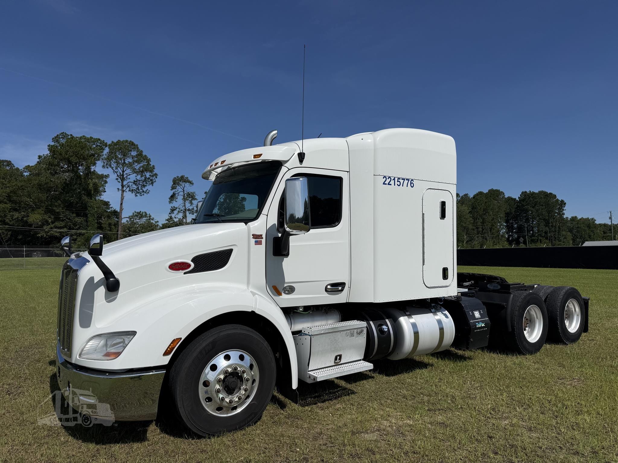 2020 Peterbilt 579 Equipment Image0