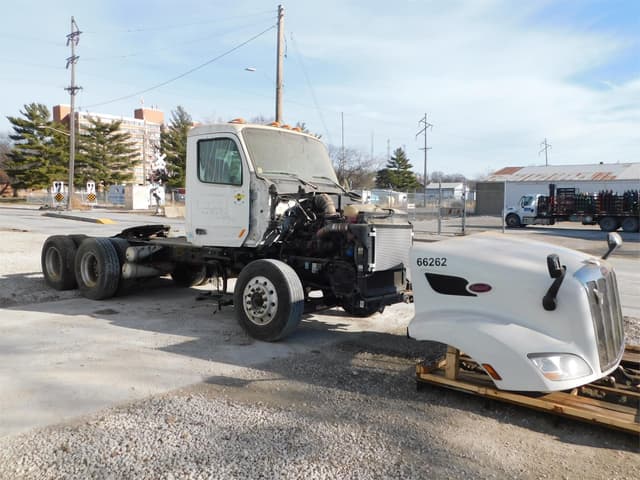 Image of Peterbilt 579 equipment image 3