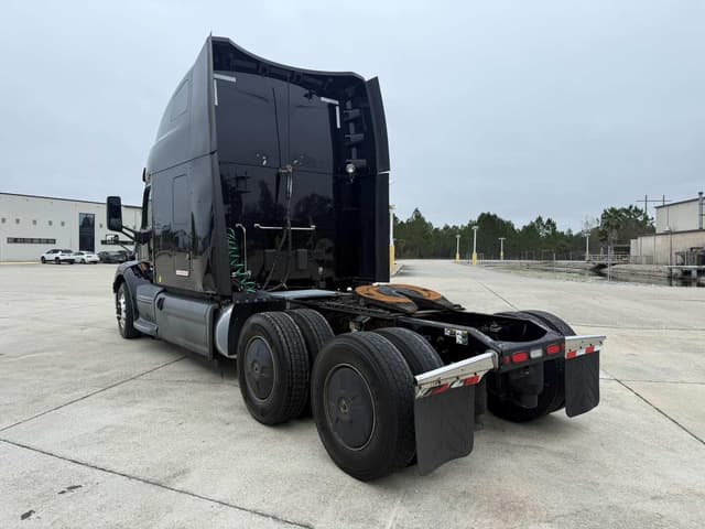 Image of Peterbilt 579 equipment image 2