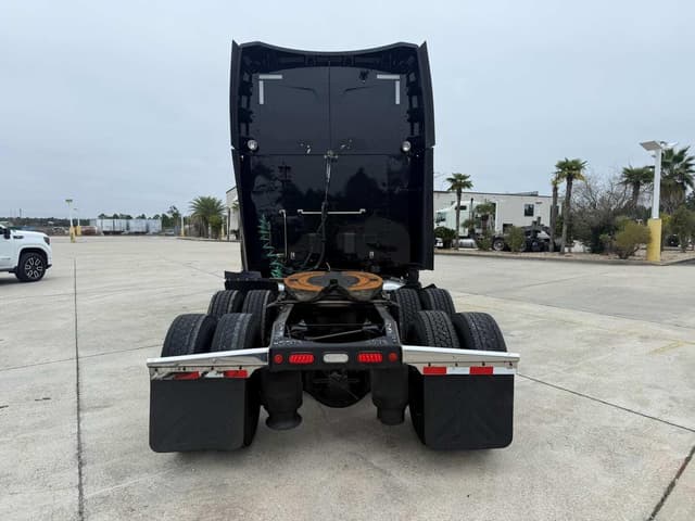 Image of Peterbilt 579 equipment image 3