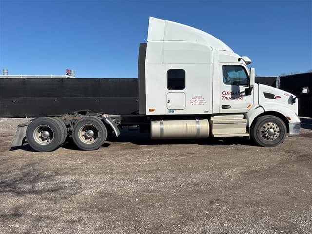 Image of Peterbilt 579 equipment image 3