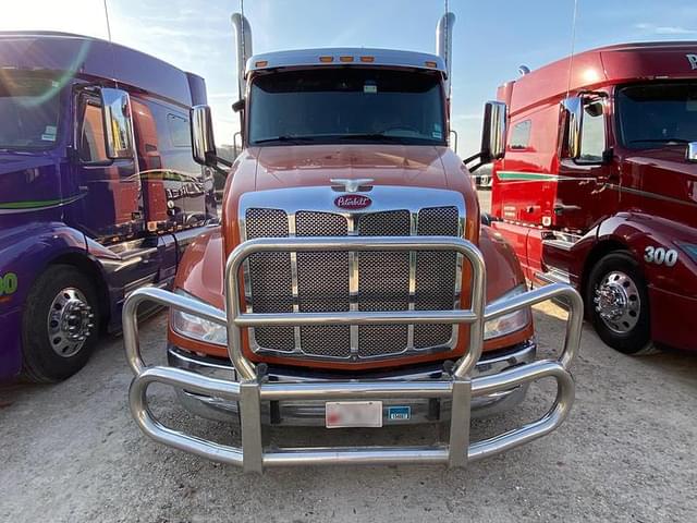 Image of Peterbilt 579 equipment image 1