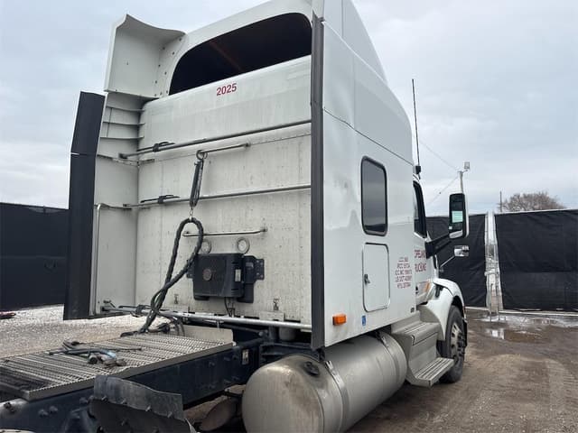 Image of Peterbilt 579 equipment image 4