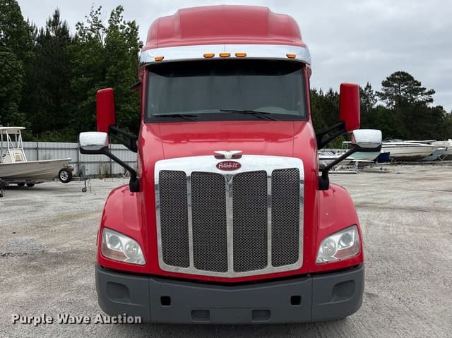 Image of Peterbilt 579 equipment image 1