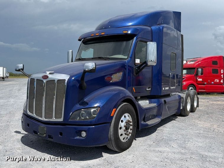 2020 Peterbilt 579 Equipment Image0