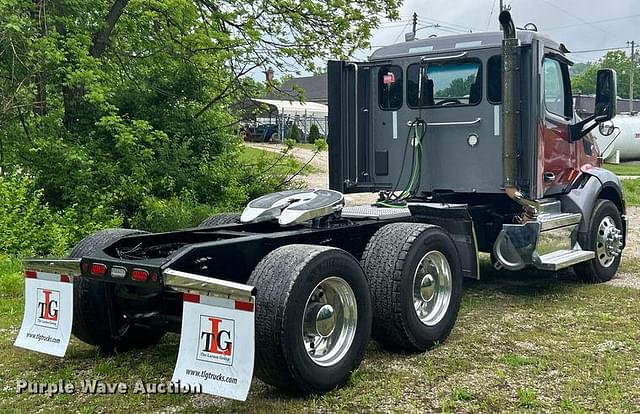 Image of Peterbilt 579 equipment image 4