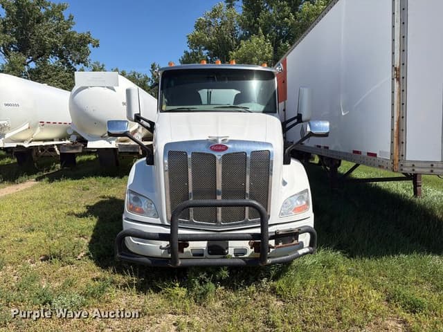 Image of Peterbilt 579 equipment image 2