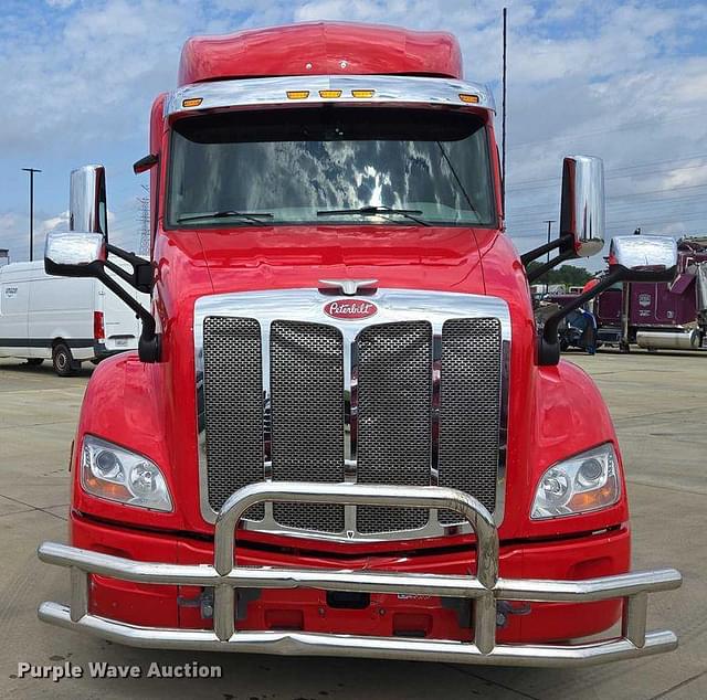 Image of Peterbilt 579 equipment image 1