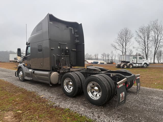 Image of Peterbilt 579 equipment image 1